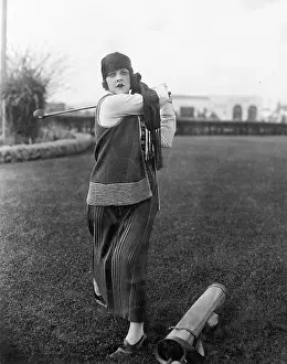 Headscarves: Woman playing golf
