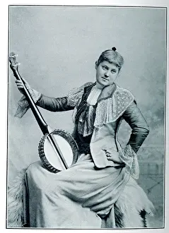 Banjo: Woman posing with banjo