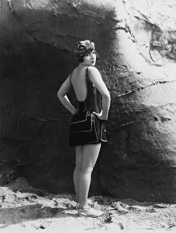 Headscarves: Woman posing in swimming suit