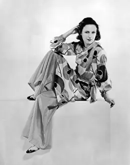 Ov201912: Woman in print dress