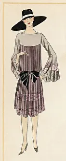 Pleats: WOMAN IN ROBE DE VISITE