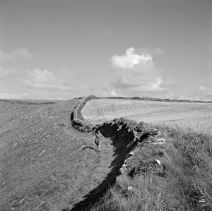 Snaking: Woman running