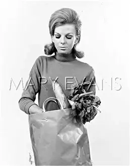 Unpacking: WOMAN WITH SHOPPING