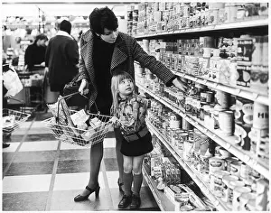 Ad Lib Studios: WOMAN IN A SUPERMARKET