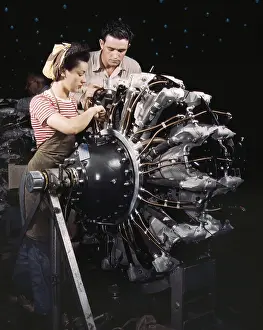 Lcgr1312: Woman war worker in training as an engine mechanic