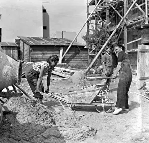 Abused: Woman work in construction