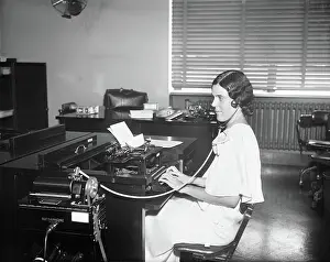 Dictation: Woman - Worker - Occupations - Office