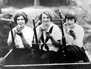 Cincinnati: Women of the Archers Guild of the University Cincinnati
