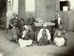 Photographing: Women with children, 1911