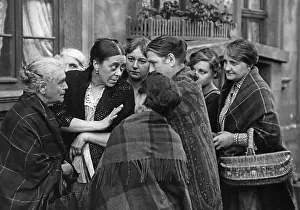 Chat: Women in conversation, 1926