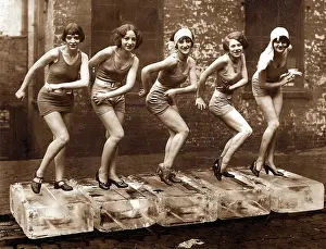 Charleston: Women dancing the Charleston at a show