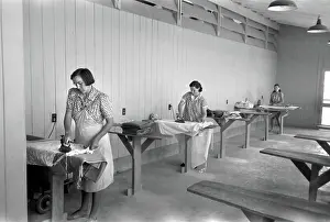 Fria: Women - ironing - migrant workers
