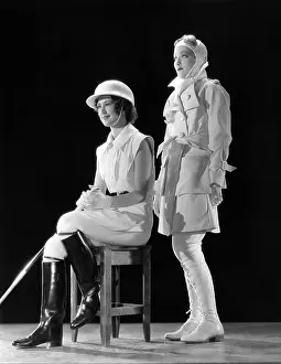 Ov201912: Women of leisure