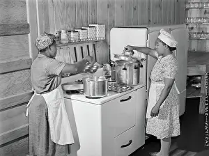 Okeechobee: Women - Occupations - Cooks - Migratory Labour Camp