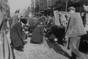 Theft: Women pick up potatoes, 1922
