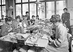 Supervision: Women producing artificial roses, 1907