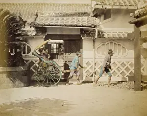 Relieve: Two women riding in a rickshaw