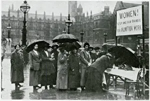 Enrollment: Women signing on for munitions work 1915