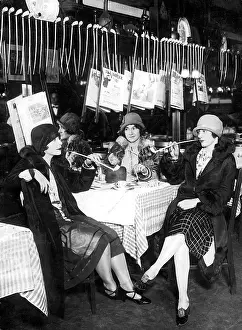 Smokers: Women smoking, 1926
