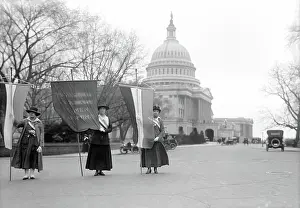 Picketing: Women - Suffrage - Equality - Politics