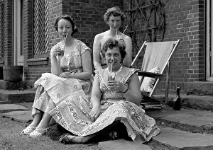 Refreshing: Three women in summer dresses