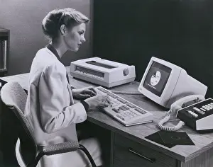 Cathode: Women using and early personal computer ?