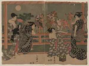 Sumo: Women watching a sumo match under a full moon