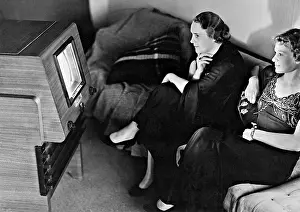 Telefunken: Women watching television