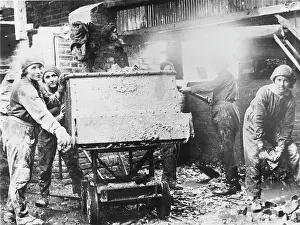 Conveying: Women workers, World War I