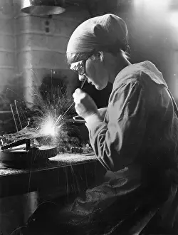 Welders: Women workers, World War I