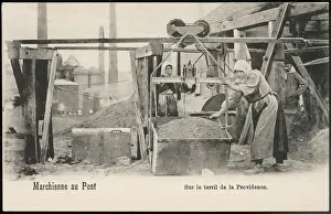 Slag: WOMEN WORKING/COAL