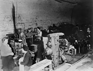 Lcgr1406: Women working in an underground German armament