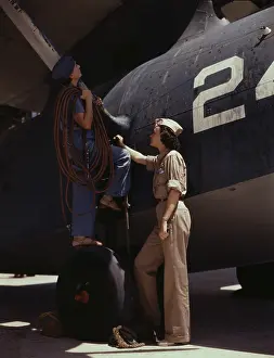 Servicing: Women working on U.S. Navy planes at the Naval