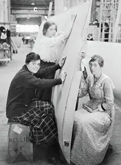 Linen: Women Working, WWI, c. 1918