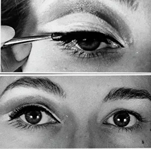 Eyelashes: Womens Beauty