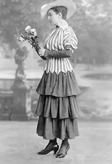 Layers: Women's fashion, 1916