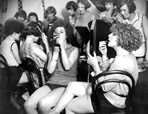 Chemicals: Women's fashion from the 1920s