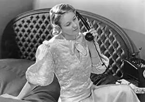 Satin: Women's fashion, 1934