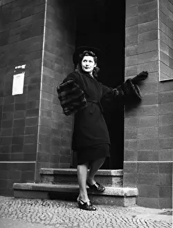 Apparel: Women's fashion, 1941