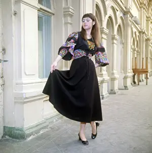 Showcases: Women's fashion, 1971