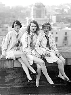 Ties: Women's fashions from 1927
