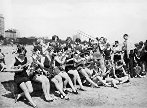 Ingenue: Women's jazz band at the beach
