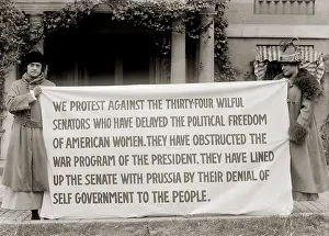 Senates: Women's suffrage activists protest the U.S. ?