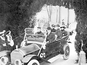 Woodrow: Woodrow Wilson being driven to the White House