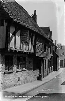 Midhurst: Wool Cottage on Wool Lane