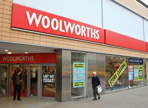 Woolworths: Woolworths Closes