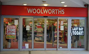 Woolworths: Woolworths Closes