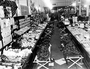 Dime: Woolworth's having a sit-down strike, 14th ?