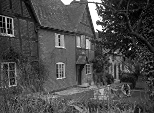 Barnaby: WORCESTERSHIRE FARMHOUSE