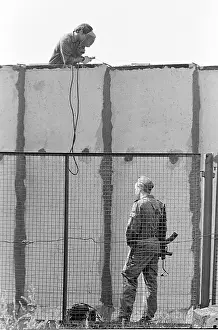 Modernization: Work on the wall
